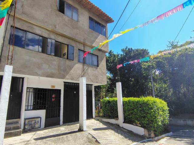 Apartamento En Venta En San Gil En Portal De La Cruz V330430