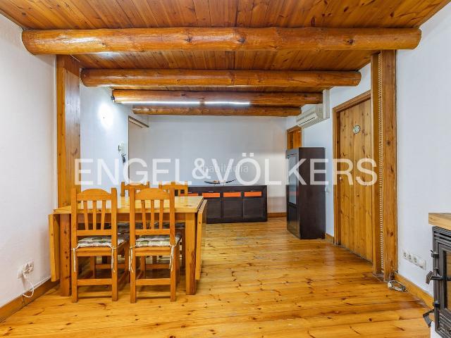 Planta baja en venta en Sabadell, Covadonga. Bajo encantador en zona de Covadonga. Plantas bajas.