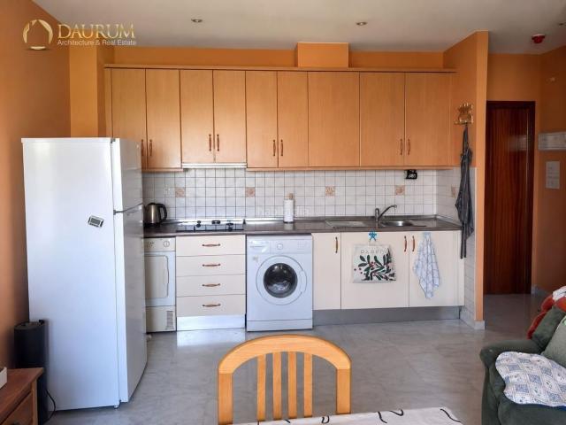 Apartamento en venta en Sevilla, Parque Alcosa. AMPLIO APARTAMENTO CON CONSERJERIA 24 HRS, CON PISCINA, GARAJE Y TRASTERO Sevilla Este. Apartamentos.