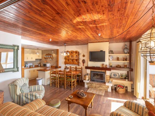 Apartamento en venta en Sierra Nevada, Zona alta. APARTAMENTO EN SIERRA NEVADA, JUNTO AL CENTRO DE ALTO RENDIMIENTO. Apartamentos Sierra.
