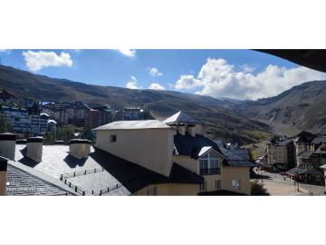 Apartamento en venta en Sierra Nevada, Zona baja. Espectacular dúplex en zona baja! Plaza de Andalucía!. Apartamentos Sierra.
