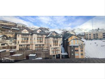 Apartamento en venta en Sierra Nevada, Zona media. Lujo! apartamento en el mejor edificio de Sierra Nevada con garaje!. Apartamentos Sierra.