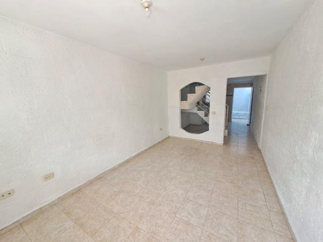Apartamento En Venta En Soledad En Los Robles V370657