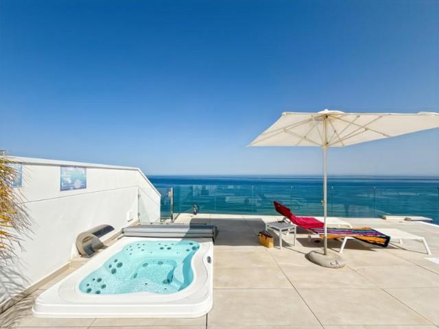 Apartamento en venta Estepona