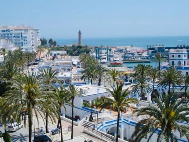 Apartamento en venta Estepona