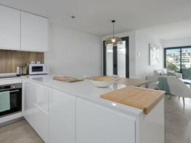 Apartamento en venta Estepona