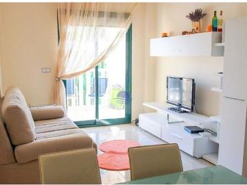 Apartamento en Albamar con 2 dormitorios y jardin