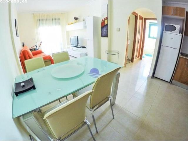 Apartamento en Albamar con 2 dormitorios y jardin