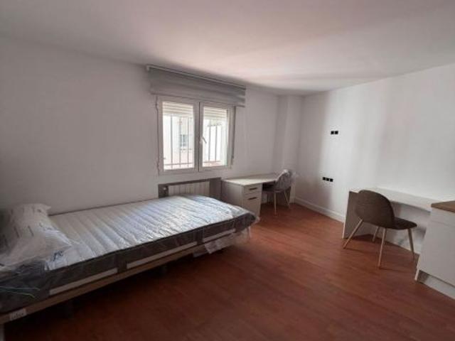 APARTAMENTO EN ALQUILER
