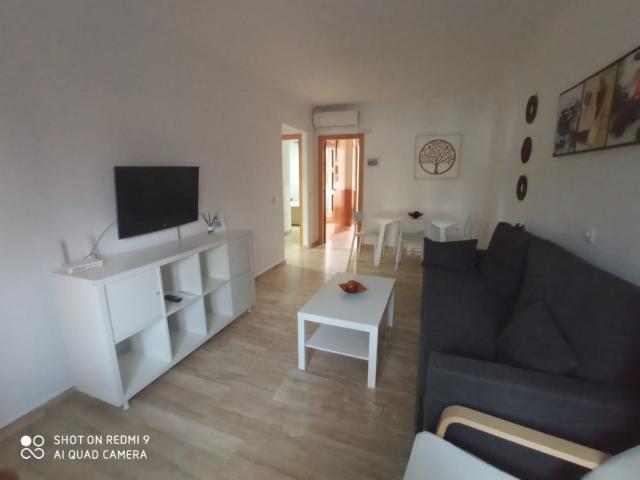 APARTAMENTO EN ALQUILER TEMPO0RADA ESCOLAR EN LA BARROSA