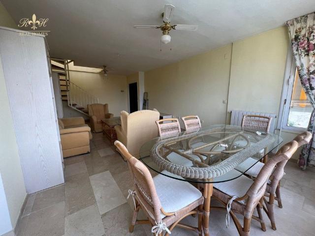 Apartamento en alquiler y venta en Albir