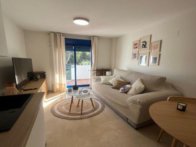 APARTAMENTO EN ALQUILER A 150 METROS DEL MAR