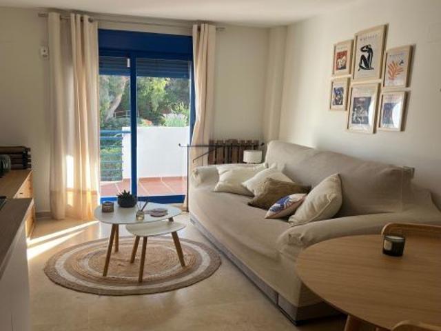 APARTAMENTO EN ALQUILER A 150 METROS DEL MAR