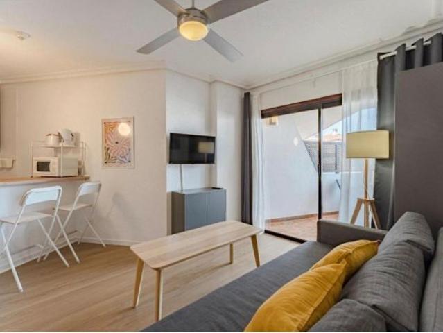 Apartamento en alquiler de media temporada en Golf del Sur 1 hab 1 baño con piscina| Primera línea