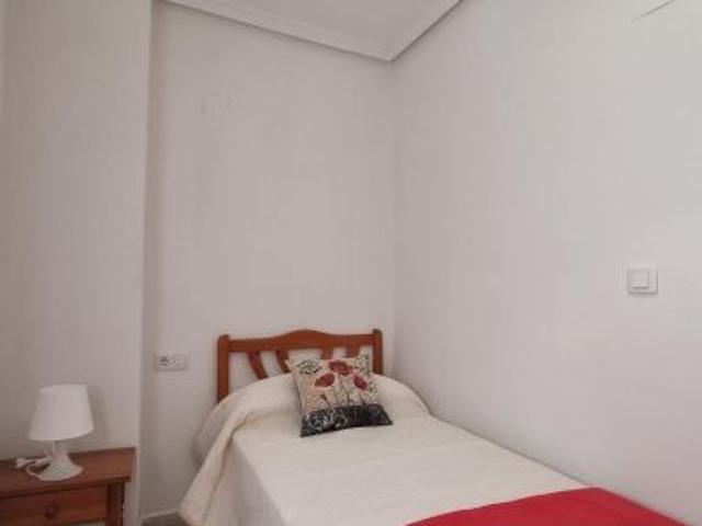 Apartamento en Alquiler en Torrevieja, Alicante