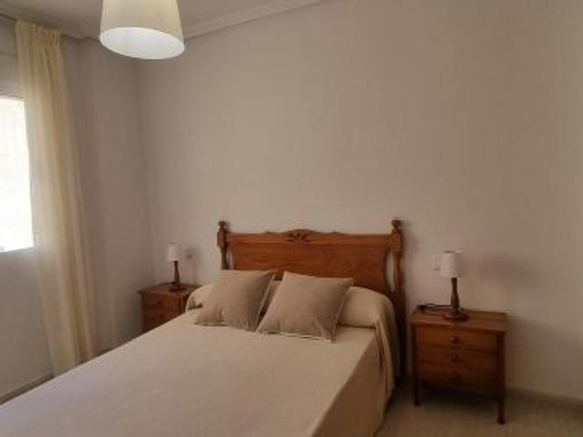 Apartamento en Alquiler en Torrevieja, Alicante