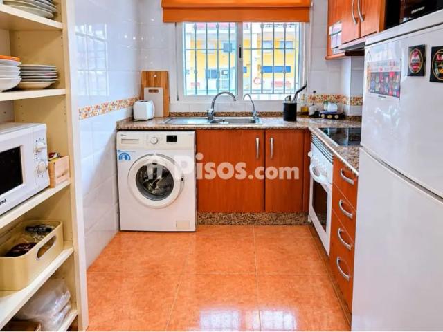 Apartamento en alquiler en Urbanización de la Cumbre, 228, cerca de Calle Puigmal