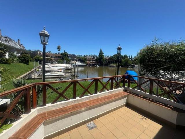 Apartamento en alquiler en Victoria