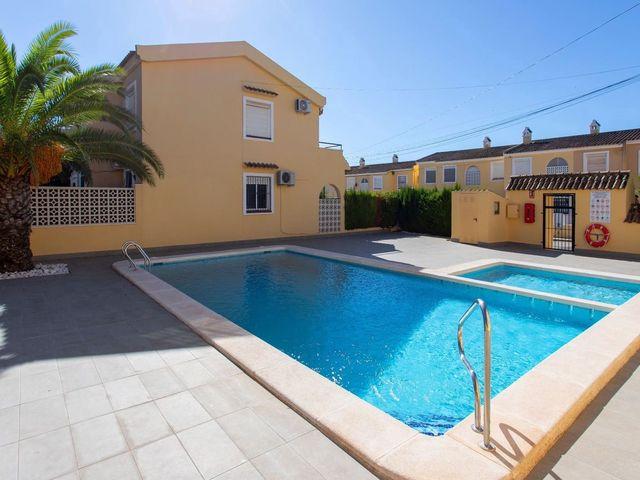 Apartamento en alquiler en Villamartin, Alicante Costa Blanca
