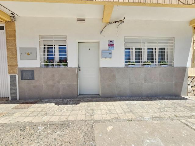 APARTAMENTO EN ALQUILER EN ALMERIA CAPITAL, ZONA NUEVA ANDALUCIA, AL LADO DEL CARREFOUR. De 1 DORMITORIO + 1 BAÑO