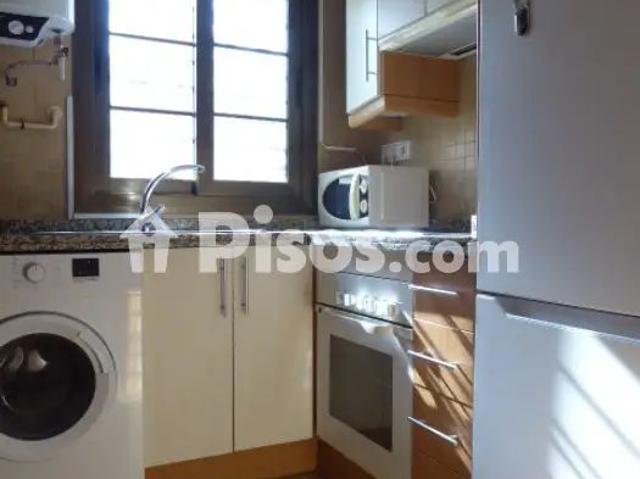 Apartamento en alquiler en Avenida Carlos de Haya, cerca de Calle de Ruy López