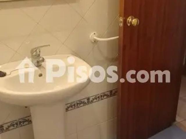 Apartamento en alquiler en Avenida de Andalucía, cerca de Calle de Santa María Magdalena
