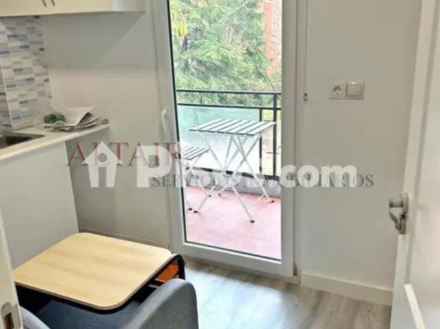 Apartamento en alquiler en Avenida de las Ciudades, cerca de Avenida de España