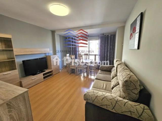 Apartamento en alquiler en Avenida de Portugal, cerca de Calle de Carriarico