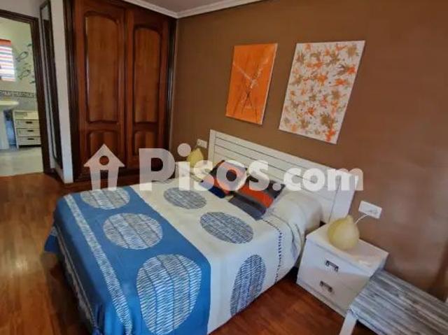 Apartamento en alquiler en Avenida de Santiago, cerca de Calle del Río Avia
