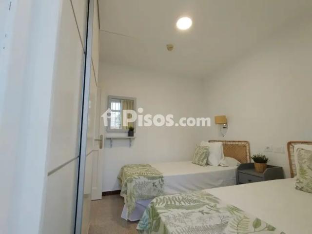 Apartamento en alquiler en Avenida de Tirma