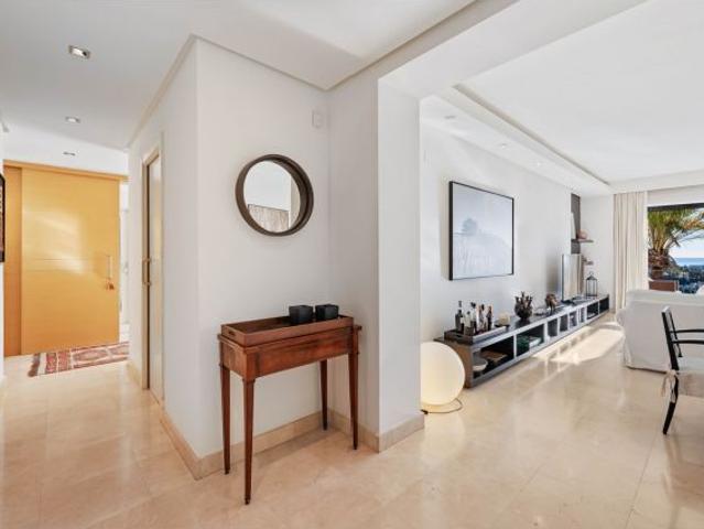 Apartamento en Alquiler en Benahavís, Málaga