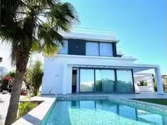 Apartamento en alquiler en Benissa, Alicante