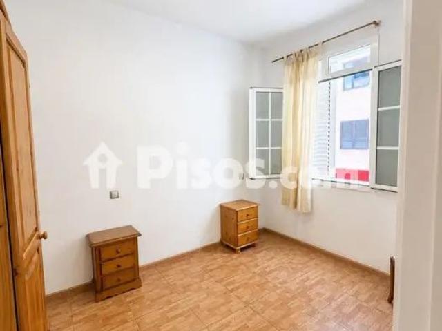 Apartamento en alquiler en Calle de Tomás Miller, cerca de Calle Isla De Cuba