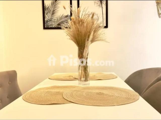 Apartamento en alquiler en Calle de Bustamante, 32