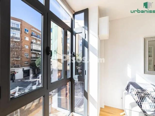 Apartamento en alquiler en Calle de Diego Bahamonde