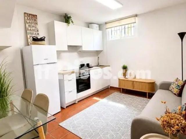 Apartamento en alquiler en Calle de Federico Fellini, cerca de Calle de Enrico Toselli