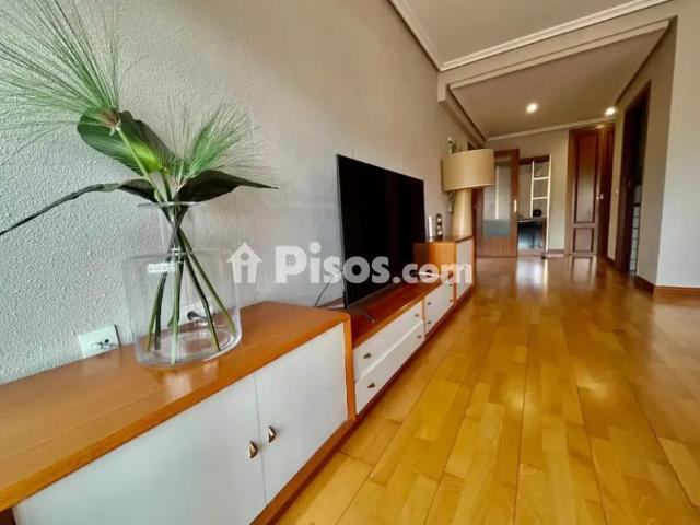 Apartamento en alquiler en Calle de la Virgen del Manzano, 28