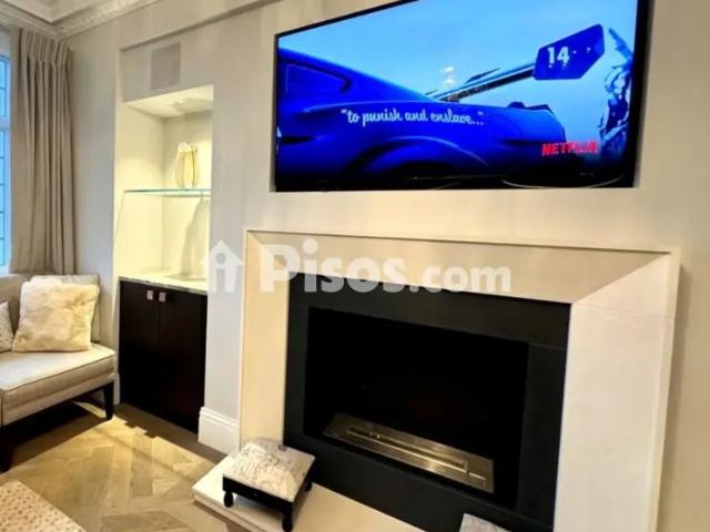 Apartamento en alquiler en Calle de la Mina, 47