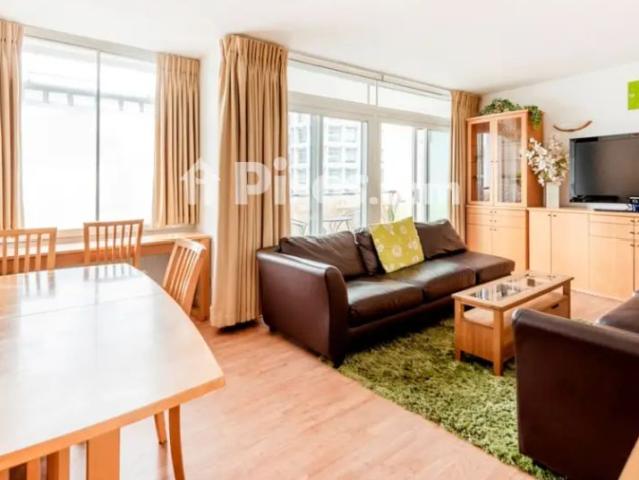 Apartamento en alquiler en Calle de la Puebla, 6