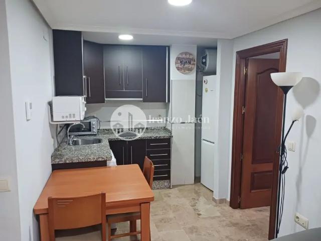 Apartamento en alquiler en Calle de los Adarves Bajos