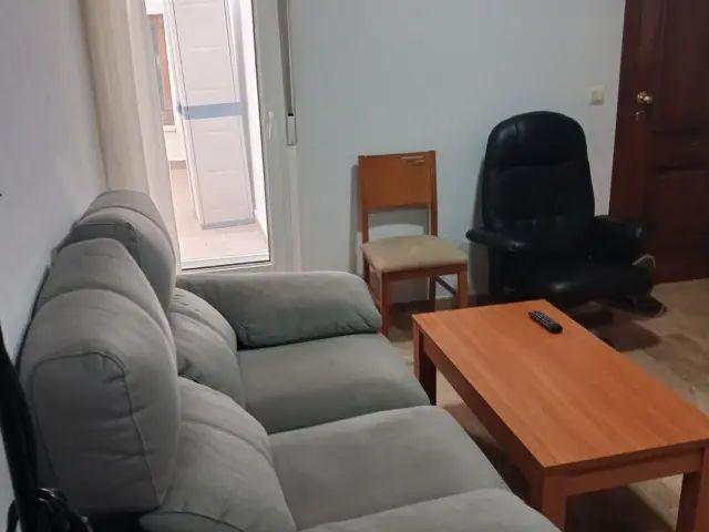 Apartamento en alquiler en Calle de los Adarves Bajos