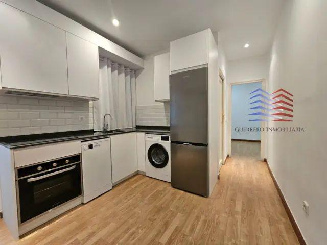 Apartamento en alquiler en Calle de Narváez, cerca de Calle del Doctor Castelo