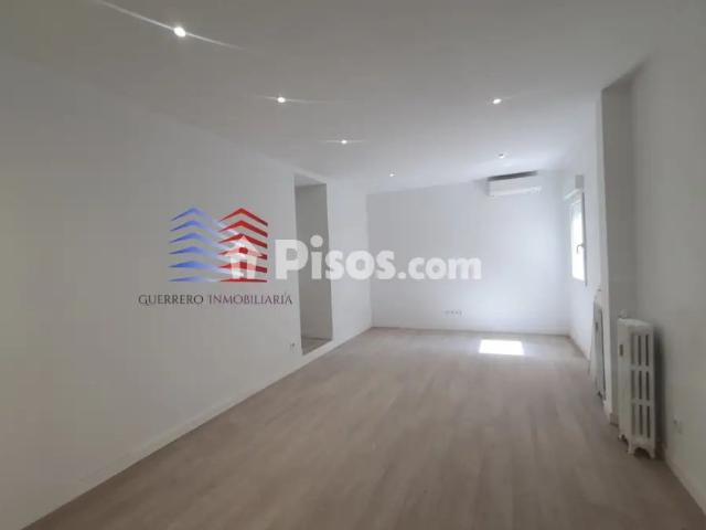Apartamento en alquiler en Calle de Narváez
