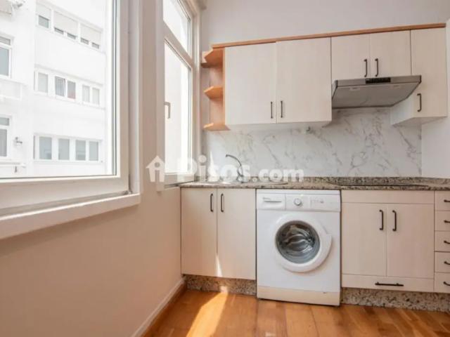 Apartamento en alquiler en Calle de Rosalía de Castro, 13