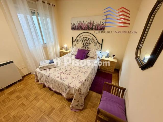 Apartamento en alquiler en Calle de Santo Domingo, cerca de Plaza del Hierro