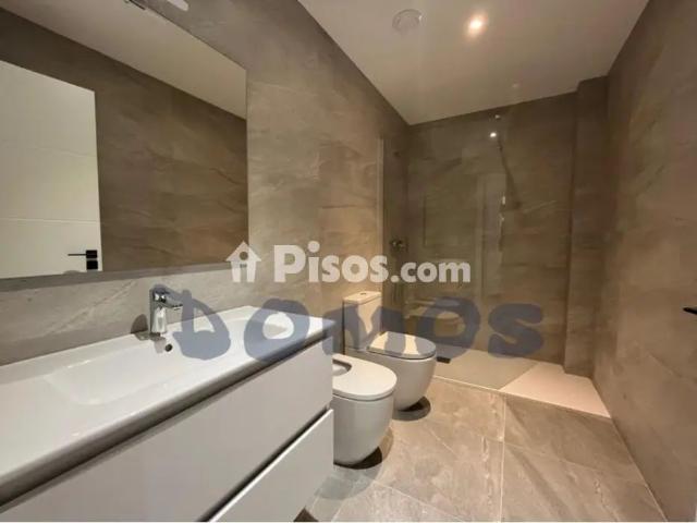 Apartamento en alquiler en Calle de San Roque, cerca de Plaza de la Liberdade