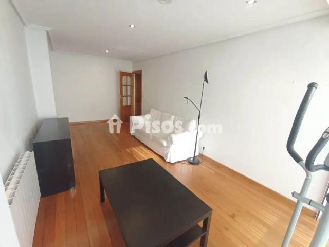 Apartamento en alquiler en Calle del Progreso, cerca de Calle de Ervedelo