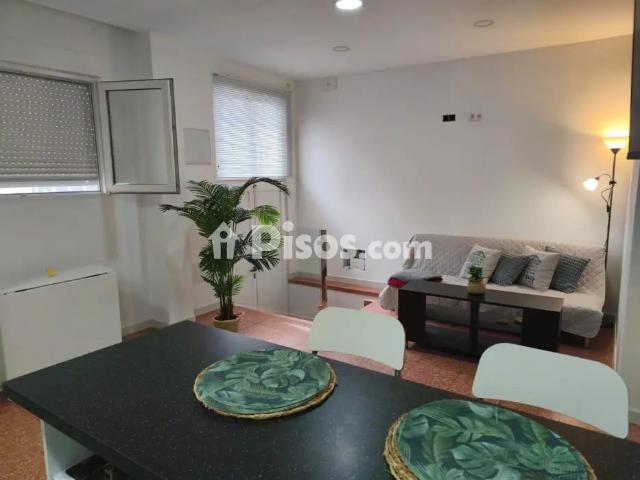 Apartamento en alquiler en Calle Faro, cerca de Calle de la Naval