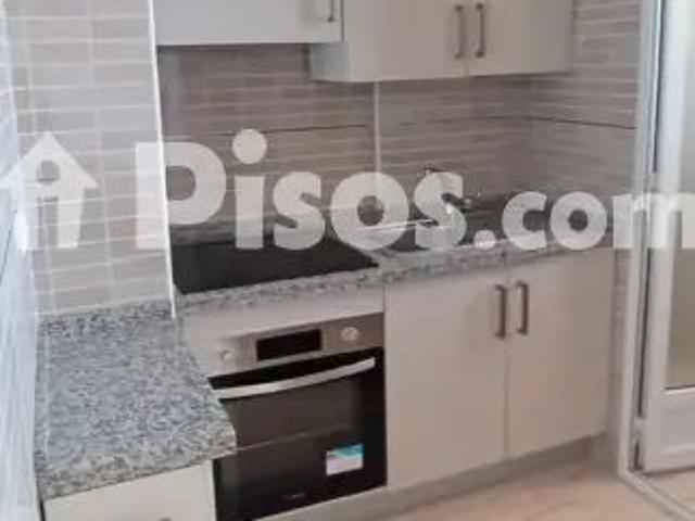 Apartamento en alquiler en Calle Presidente Adolfo Suarez