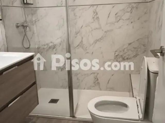 Apartamento en alquiler en Calle San Vicente, cerca de Calle Baños